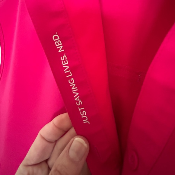 Oversized Figs Rafaela scrub top Shocking Pink - Picture 8 of 11